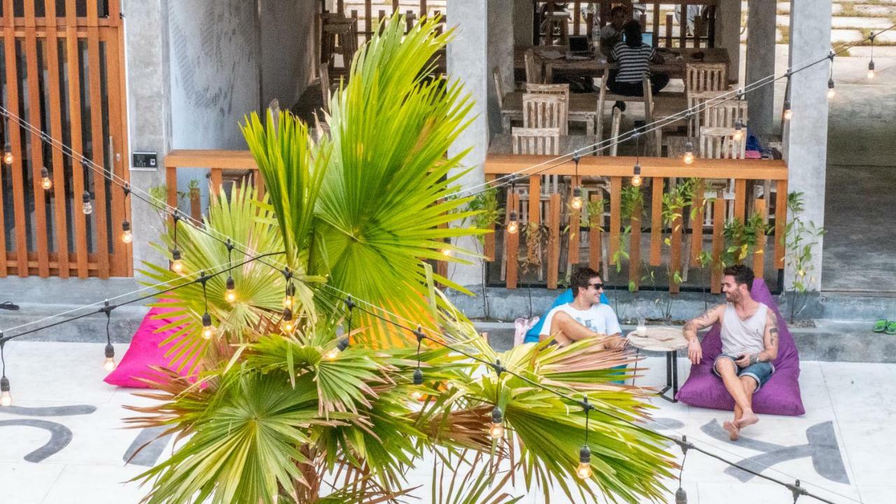 Kuta  Kaniu Capsule Hostel מראה חיצוני תמונה