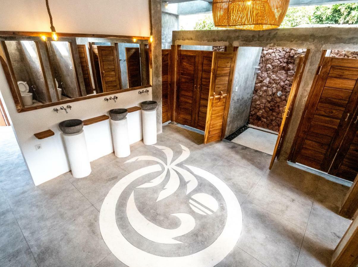 Kuta  Kaniu Capsule Hostel מראה חיצוני תמונה