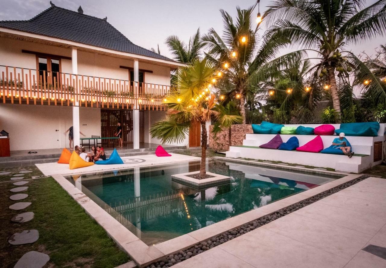 Kuta  Kaniu Capsule Hostel מראה חיצוני תמונה