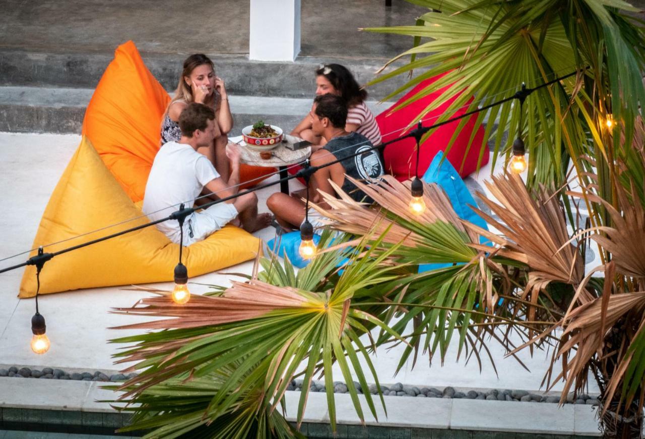 Kuta  Kaniu Capsule Hostel מראה חיצוני תמונה