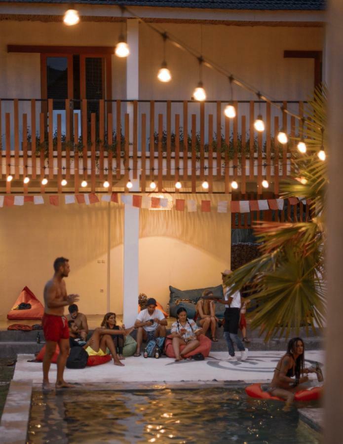 Kuta  Kaniu Capsule Hostel מראה חיצוני תמונה