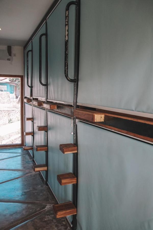 Kuta  Kaniu Capsule Hostel מראה חיצוני תמונה